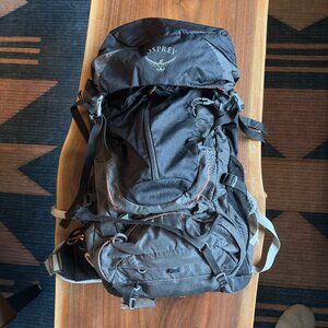 Sirrus 36 osprey black women's Backpack